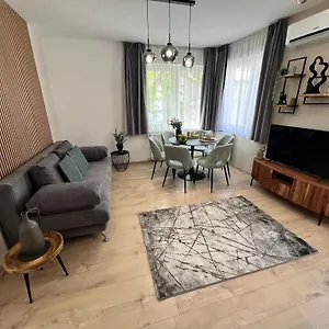  Apartman Maple Tree Budget Magyarország